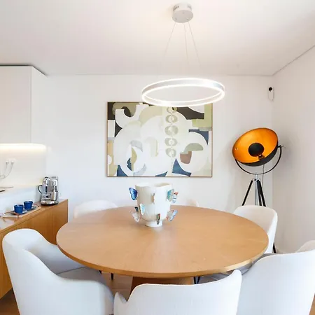 Privatunterkunft Luxury With Balcony And Shared In The Parque Eduardo Vii Area Lissabon