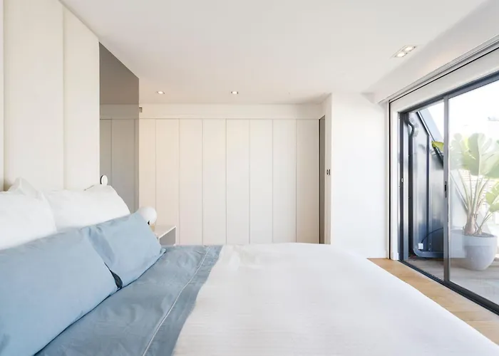 בית אירוח Luxury With Balcony And Shared In The Parque Eduardo Vii Area ליסבון