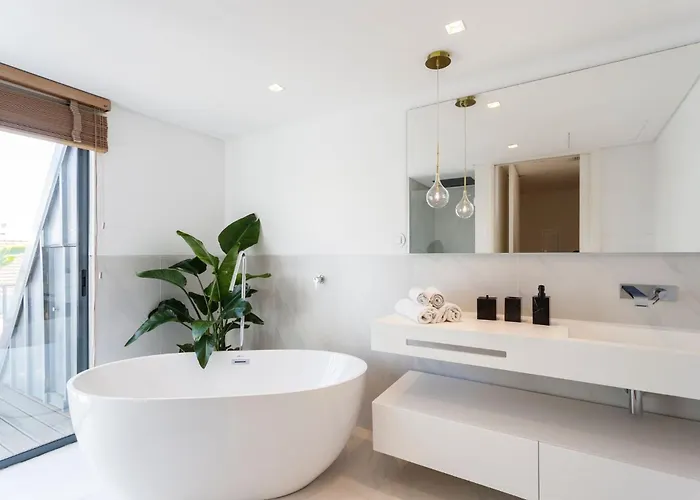 Luxury With Balcony And Shared In The Parque Eduardo Vii Area בית אירוח *