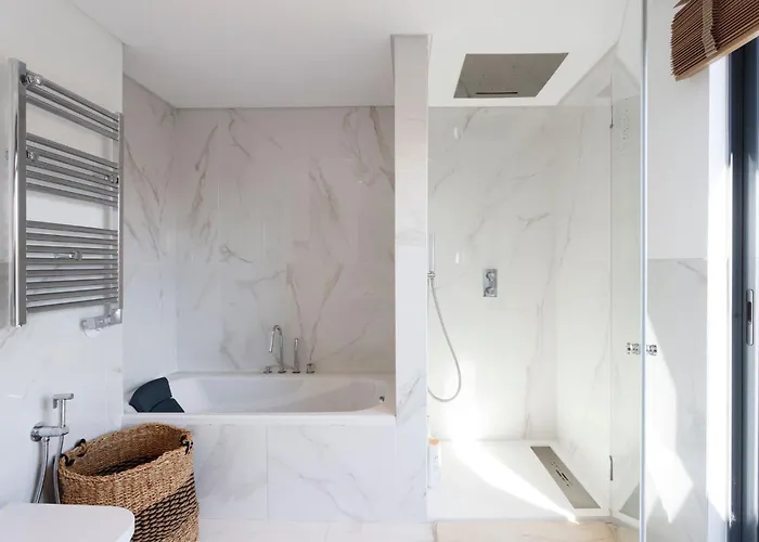 בית אירוח Luxury With Balcony And Shared In The Parque Eduardo Vii Area