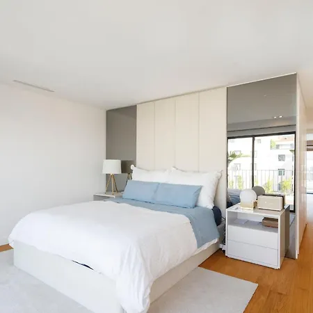 Luxury With Balcony And Shared In The Parque Eduardo Vii Area * リスボン