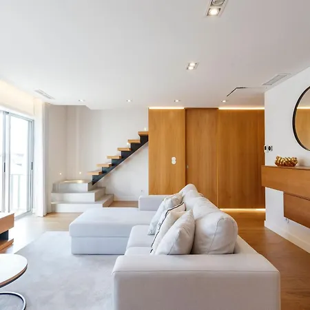 Quarto em Acomodações Particulares Luxury With Balcony And Shared In The Parque Eduardo Vii Area